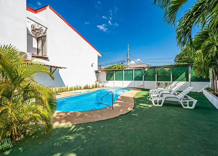 Apartamento Playas Del Coco W/ Pool: Walk To Beach! *