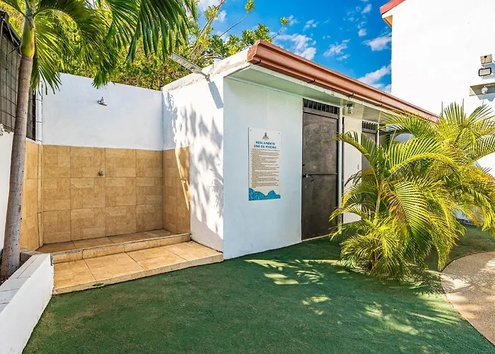 Playas Del Coco W/ Pool: Walk To Beach! Apartamento *